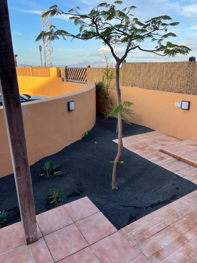 Villa Marie Agradable Y Tranquila Maison Con Piscina Коральео Экстерьер фото